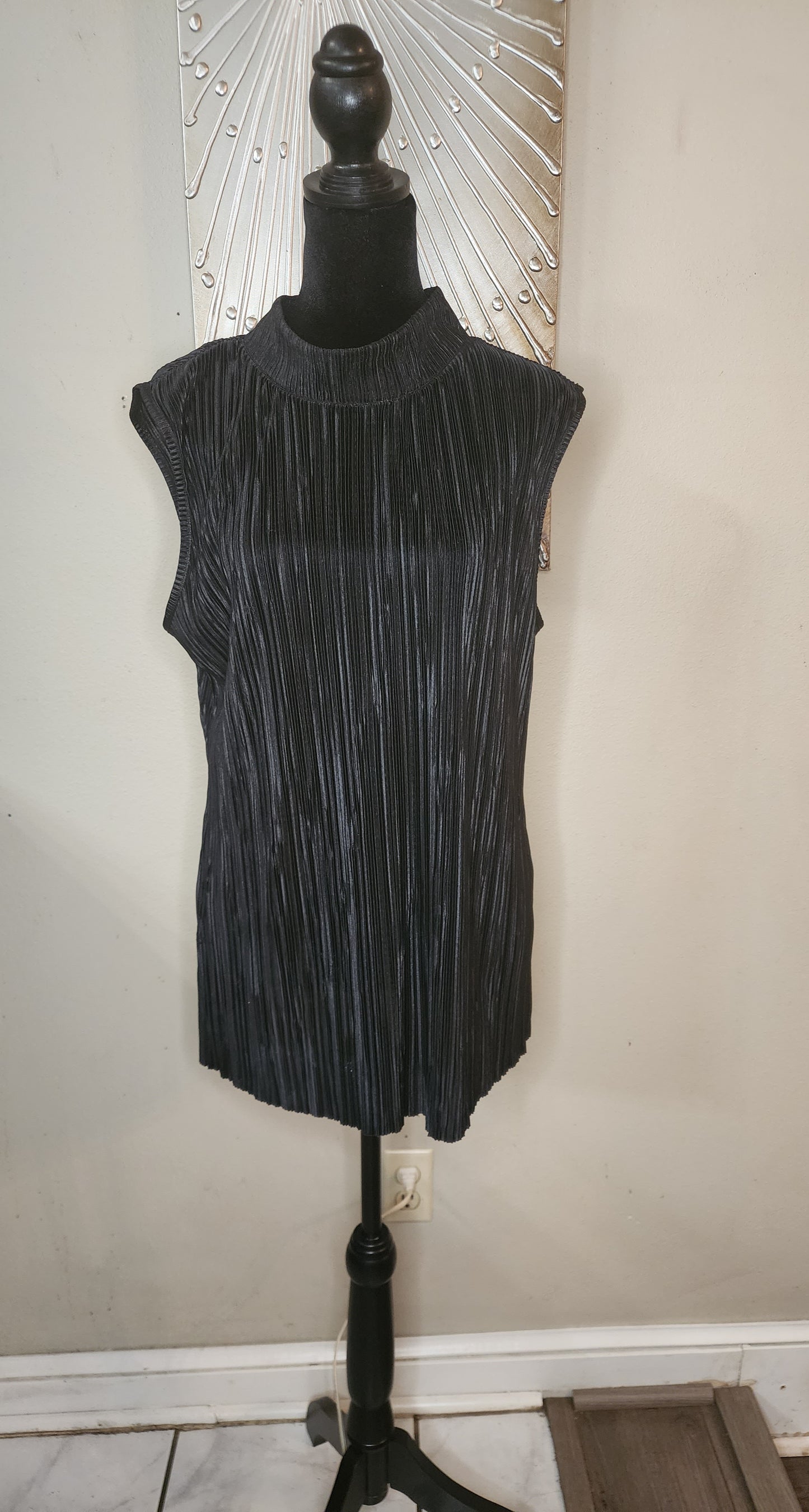 Jennie and Marlis Black Accordion Blouse