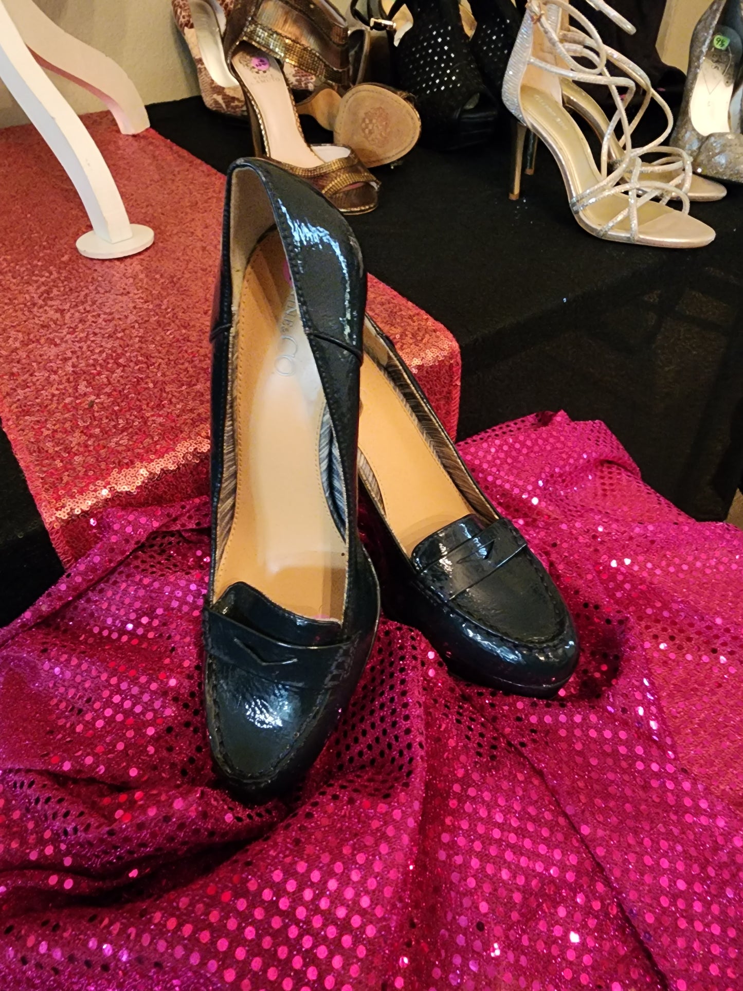 Nine & Co. Loafer Heel (Navy)