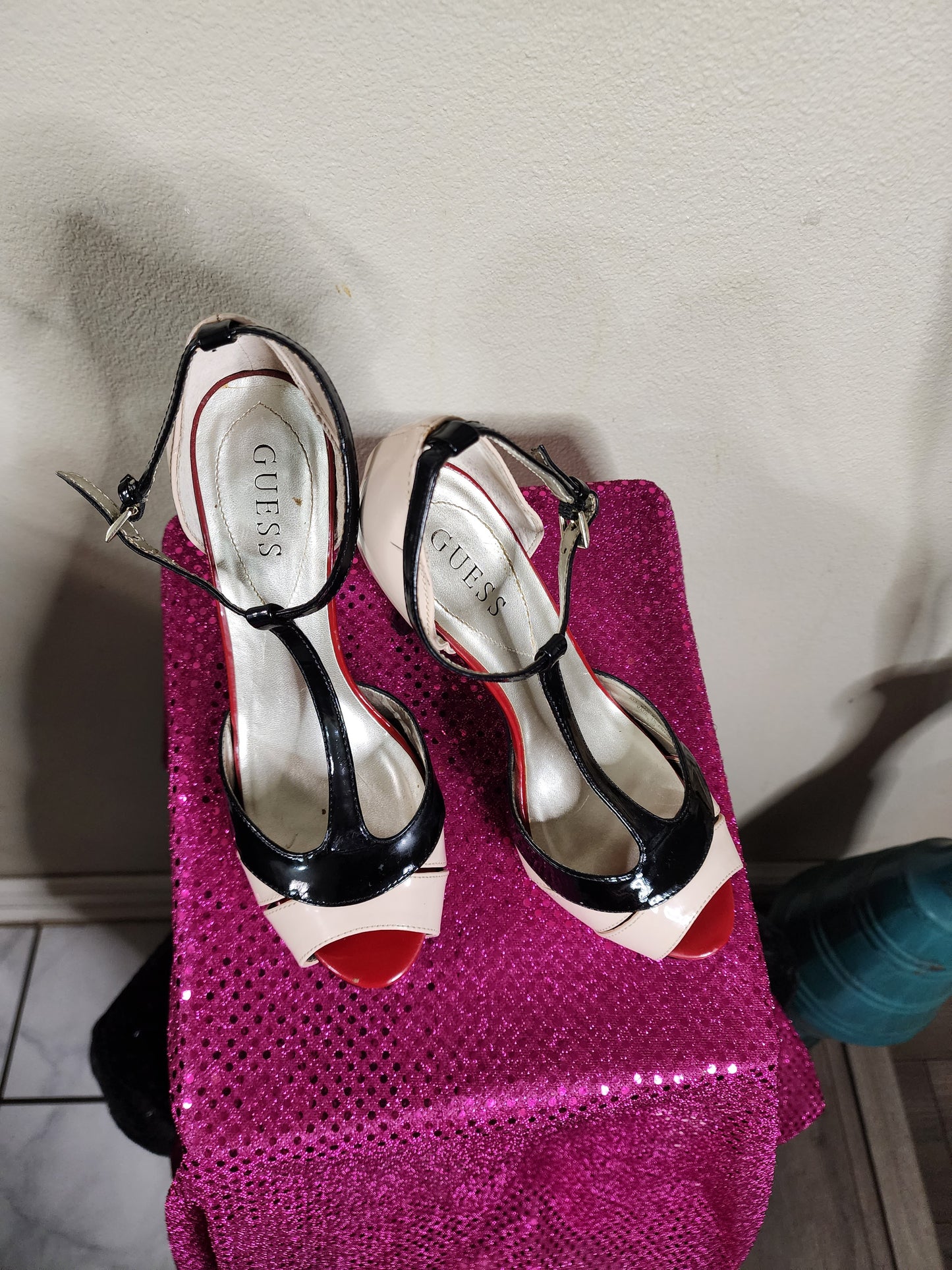 Guess Color Block Black and Beige Heels