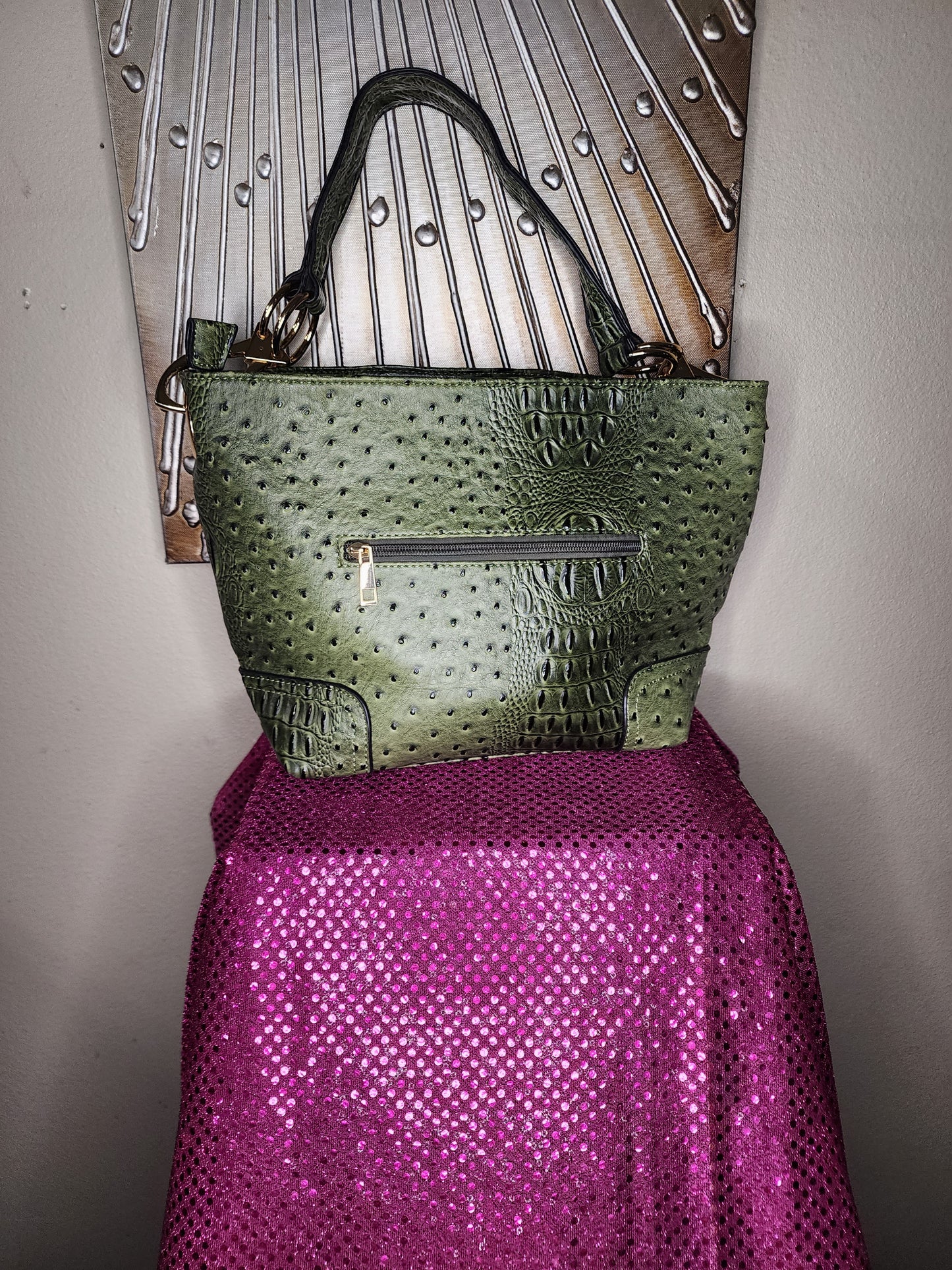 Green Faux Crocodile Handbag w/Gold Hardware
