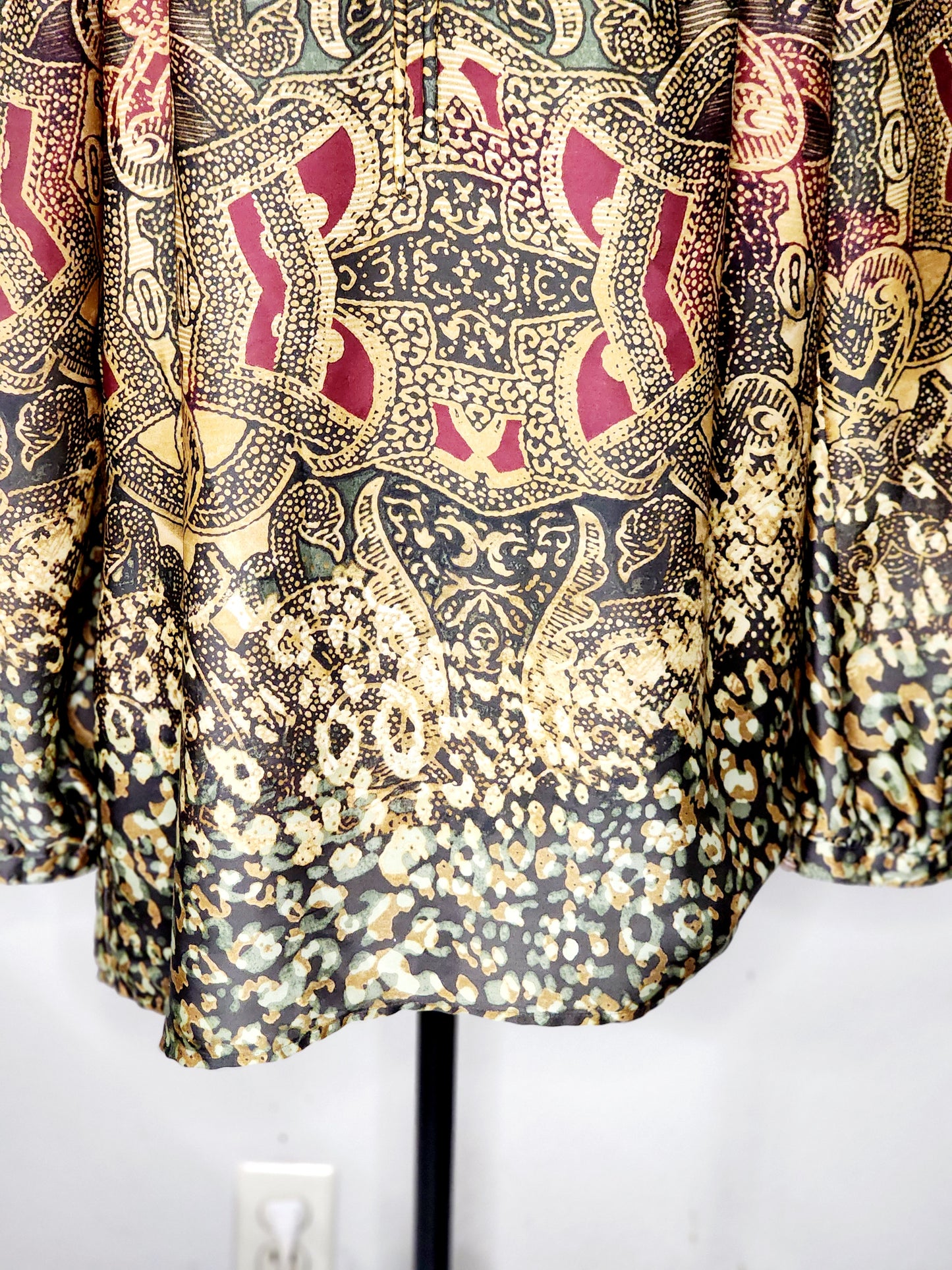 Jones New York Blouse in Burgundy, Gold, Green and Black)