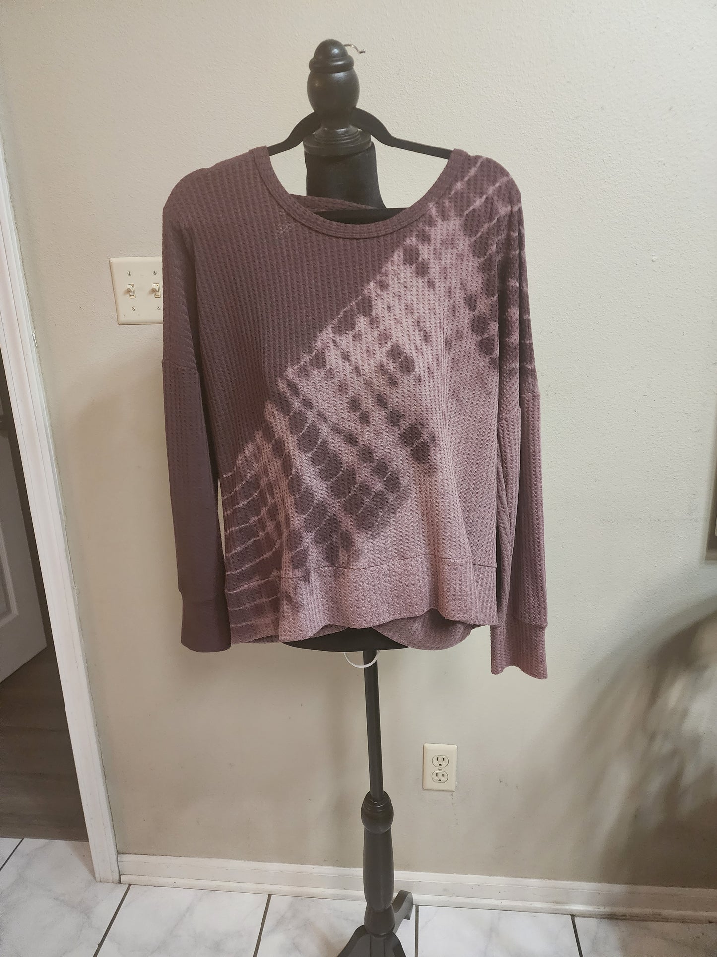 She + Sky Burgundy and Mauve Waffle Print Top