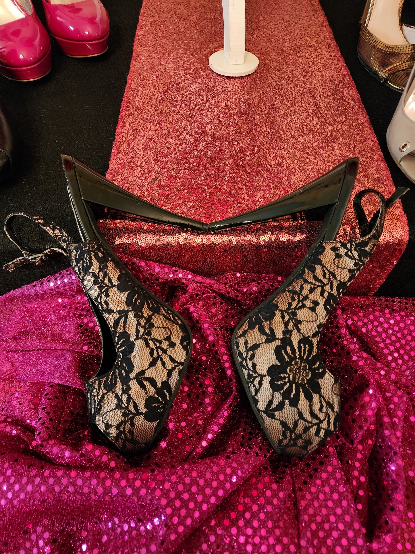 Jennifer Lopez Black Lace Sling Pump w/Peep Toe