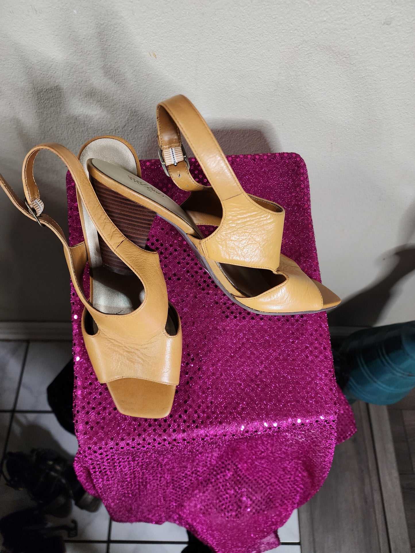 Mossimo Caramel Sandals